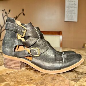 Nine West Women's Waterloo Buckle Detail Wedge Heel Booties Black